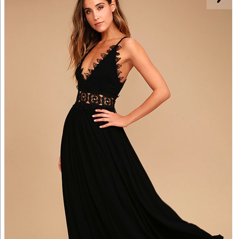 Lulus black lace maxi dress size M